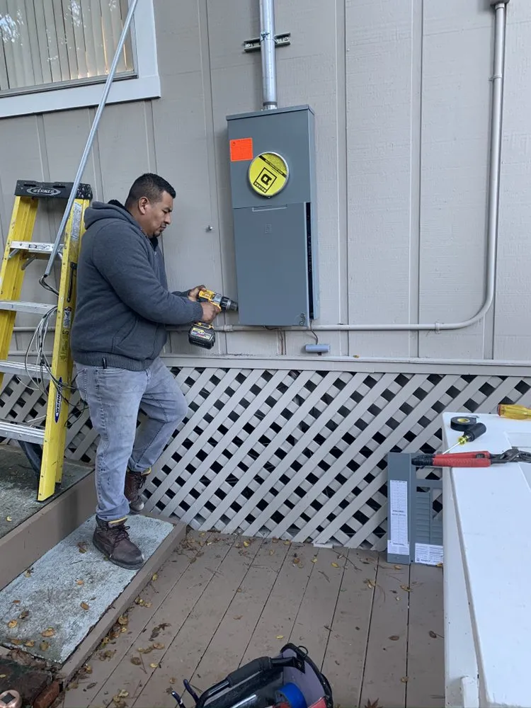 Slide of Gudiel Electric