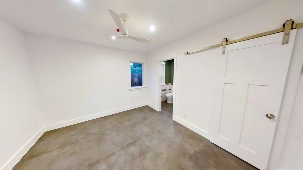 Slide of Guerreros Electric Inc