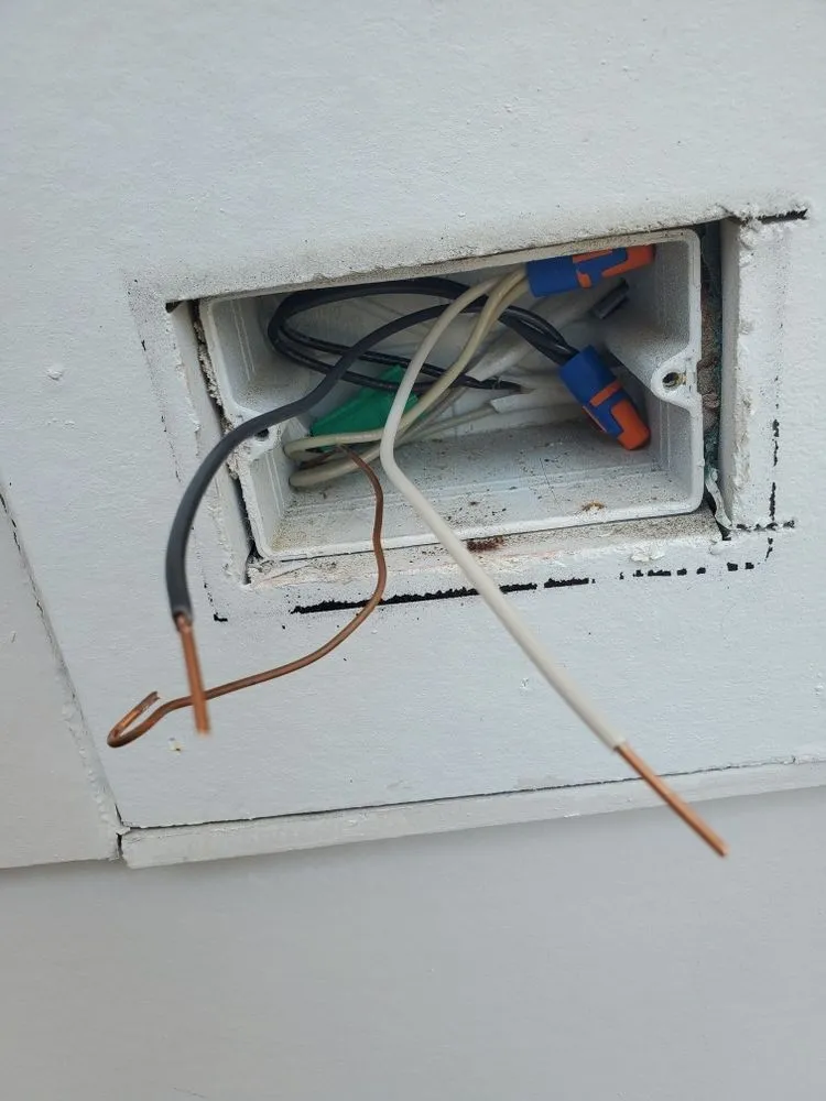 Professional electrician providing outlet and switch repair in Inlet Beach, FL - Gulf Coast Electrician