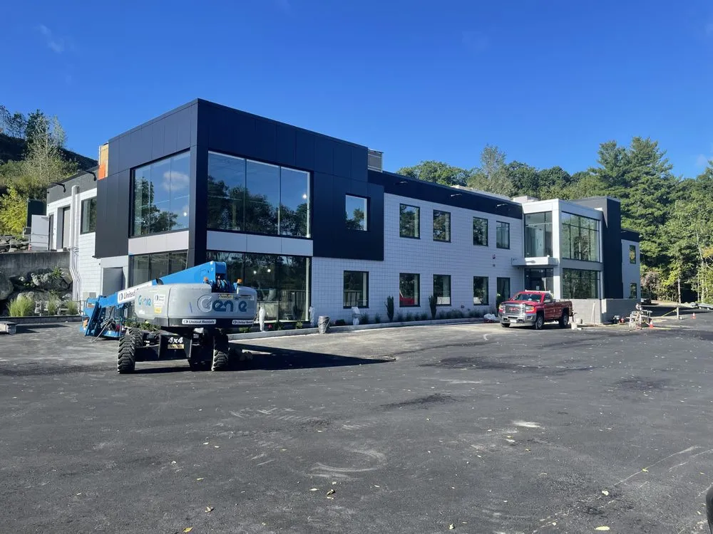 Slide of Gulla Electric