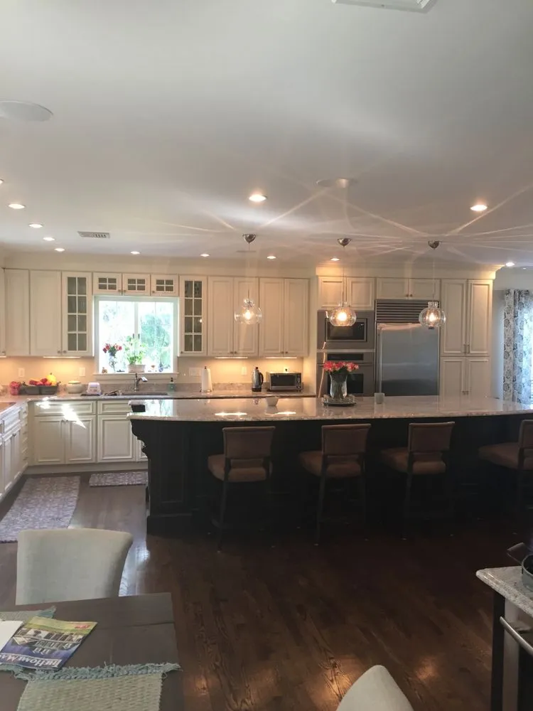 Slide of Gulla Electric