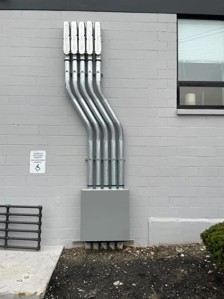 Reliable circuit breaker repair in , by Gulla Electric