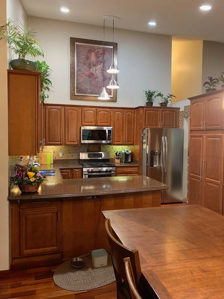 Slide of Gunnar Electric