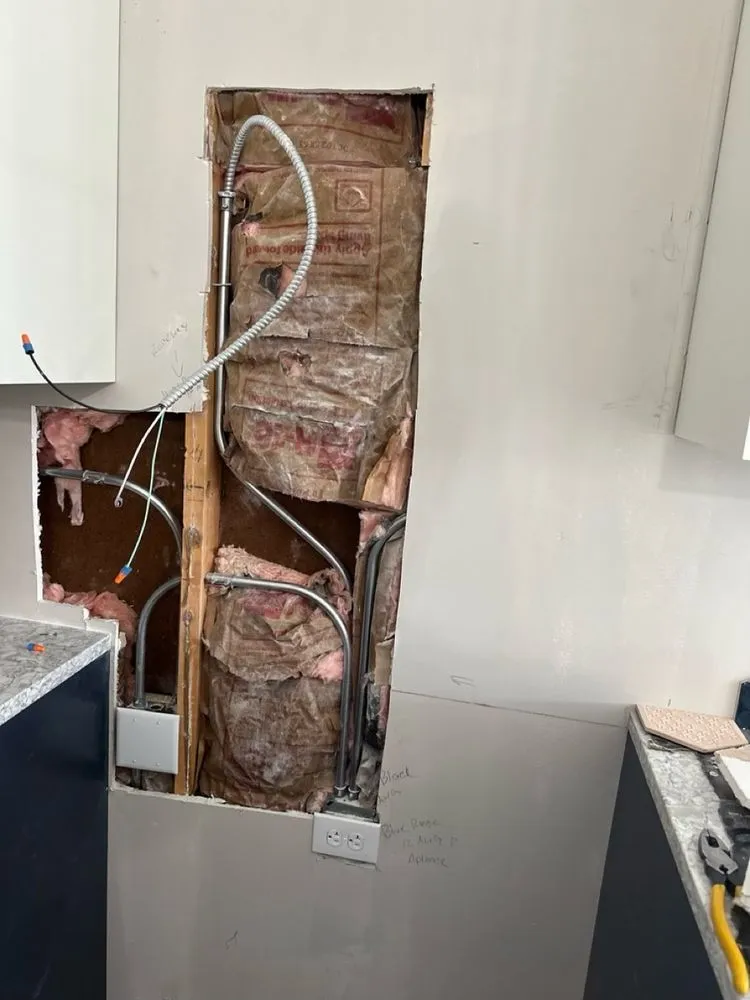 Licensed circuit breaker repair service in ,  - Gurnee Electric Services