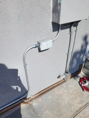 Gurries Electric Logo