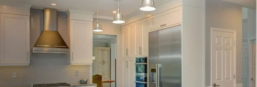 Slide of Gusco Electric