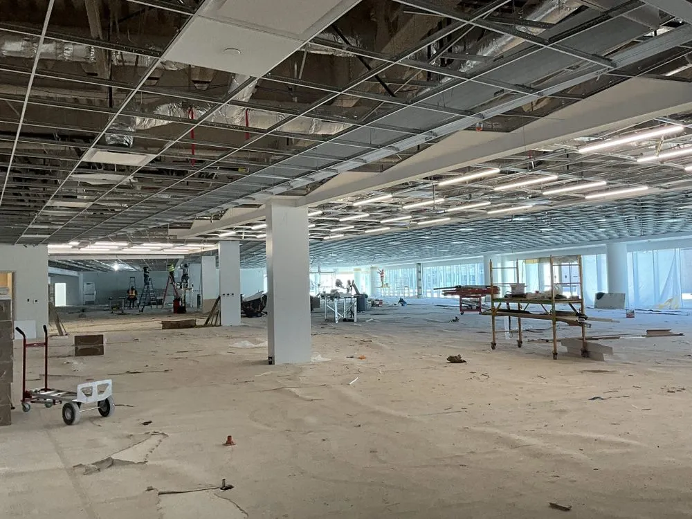 Slide of Gus's Electrical Services