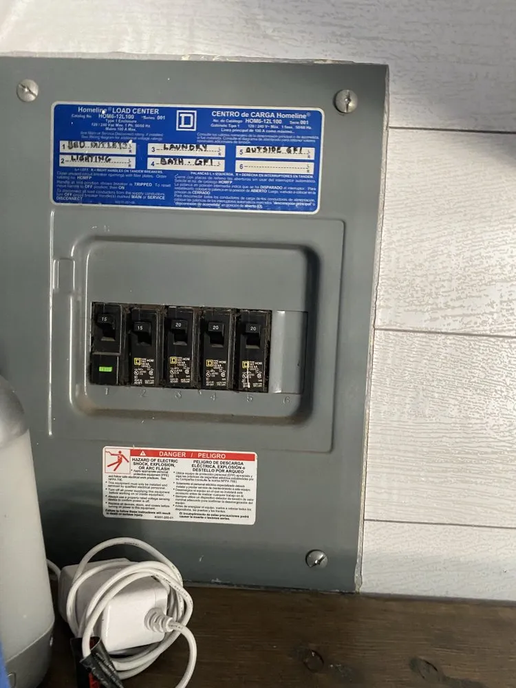 Professional circuit breaker repair in ,  by Gus's Electrical Services