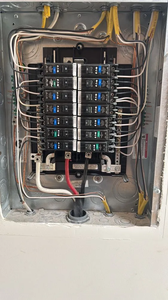 Slide of Gustavo Electric