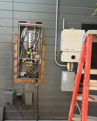 Gustavo Electric Logo