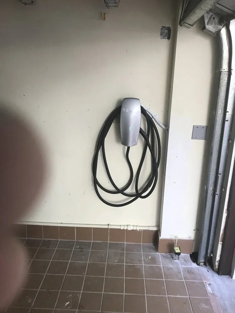 Slide of Guthart Electric