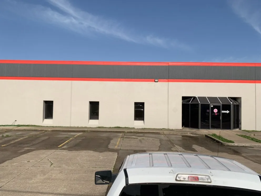 Slide of Guzman's Exotic Remodeling