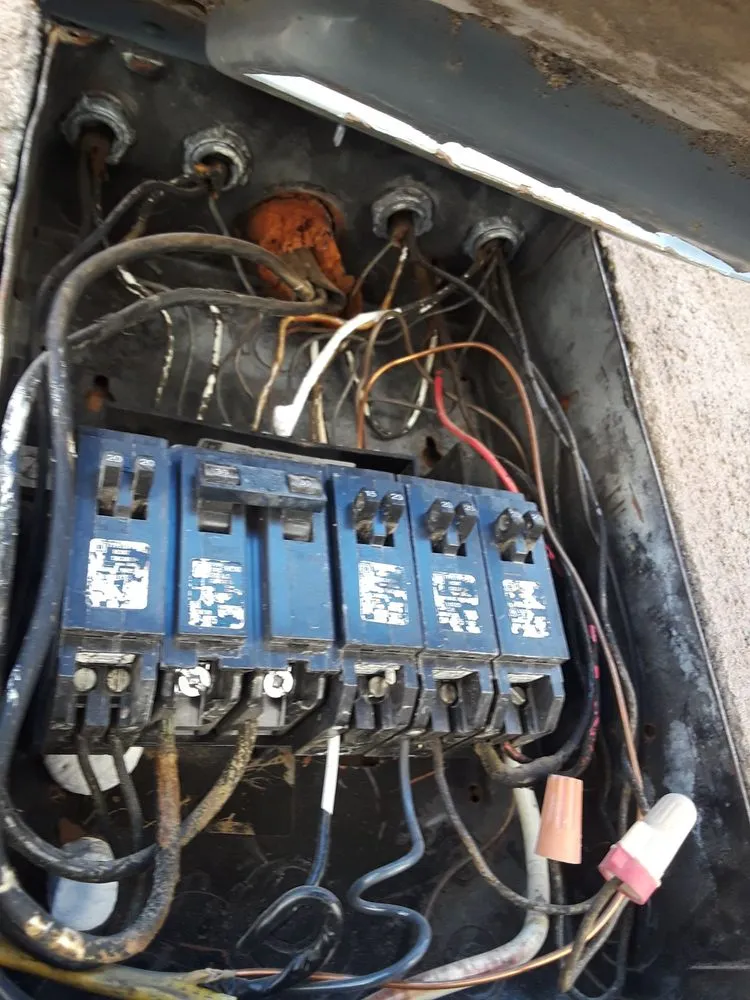 Slide of H E S Herrera Electric Solutions