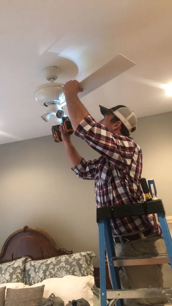 Slide of H H Contracting Unlimited