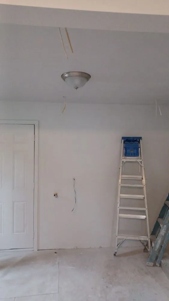 Expert electrician providing panel upgrade in Baton Rouge, LA - H. Rodriguez