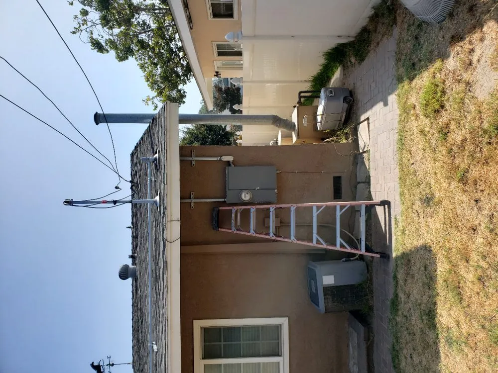 Slide of Hab's Electric