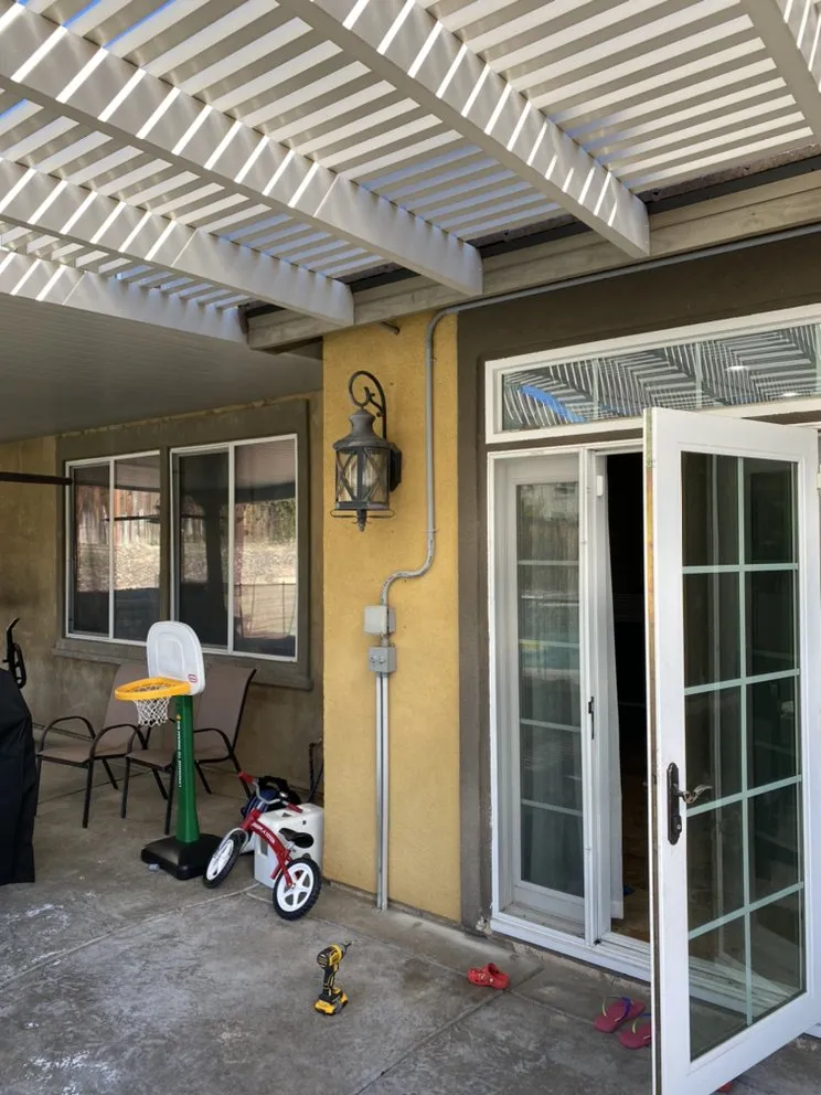 Slide of Hab's Electric