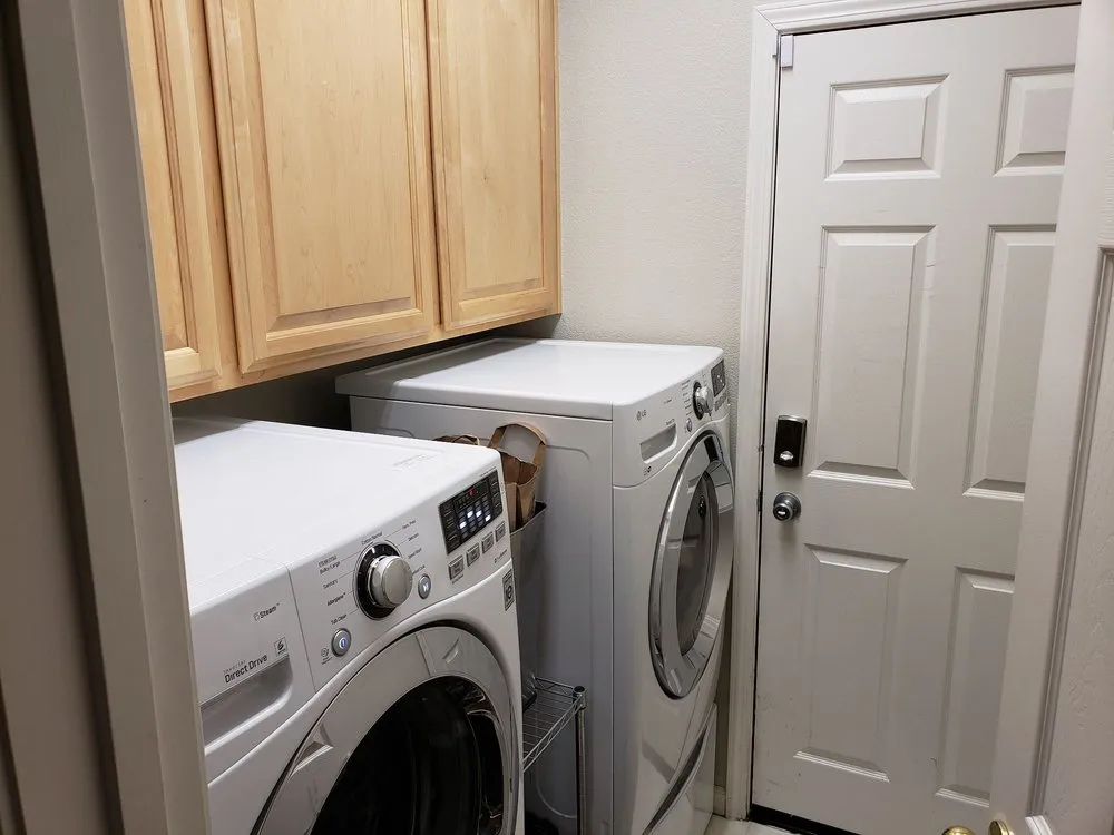 Slide of Hab's Electric