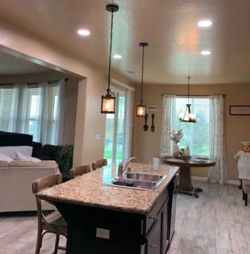 Slide of Hahn Electric Construction