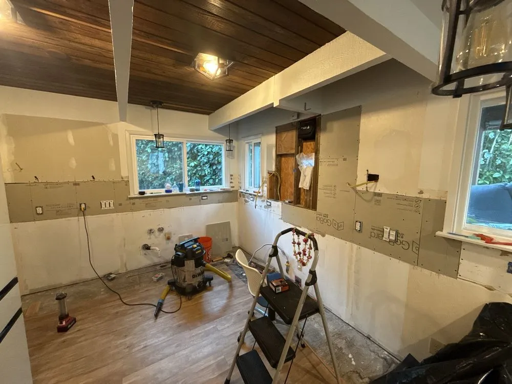 Slide of Hale Kai Electric