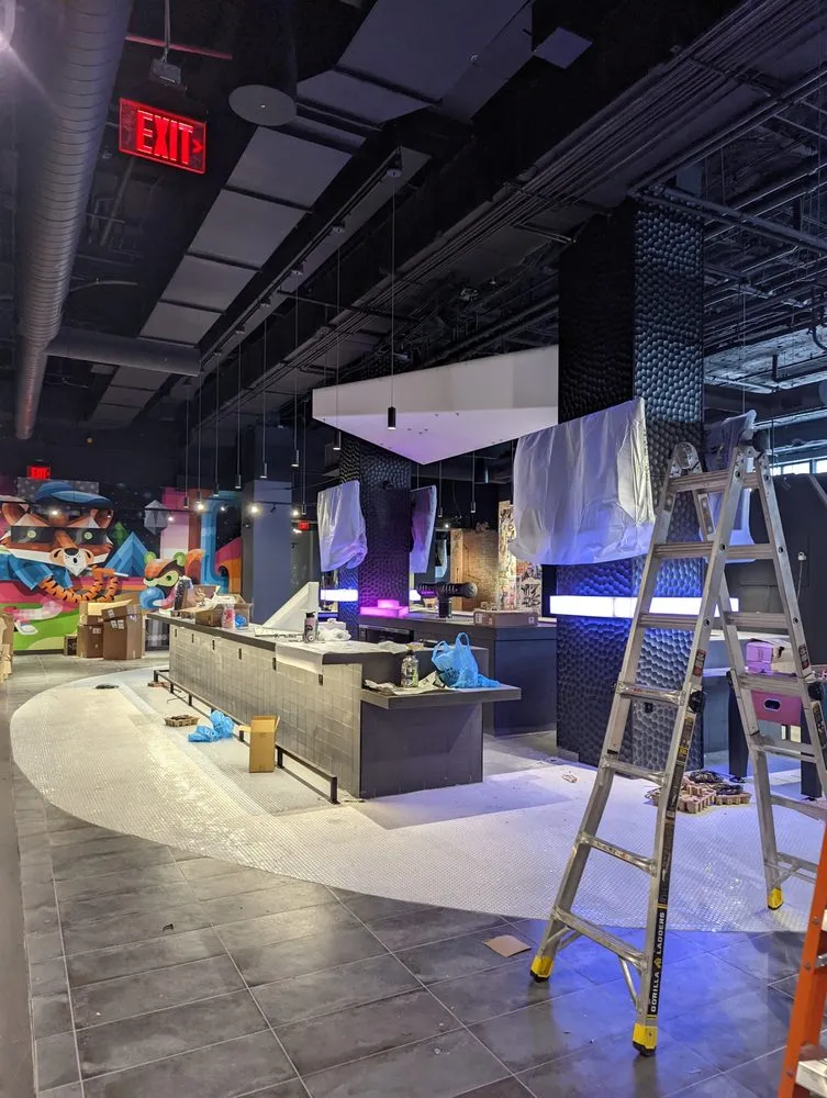 Reliable circuit breaker repair service in ,  - Hallaran Electric