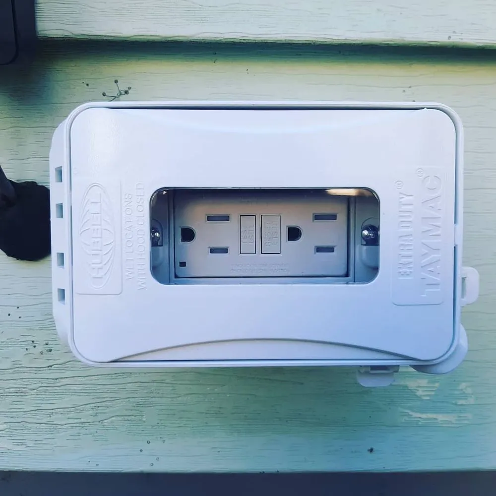 Slide of Halo Electrical Services