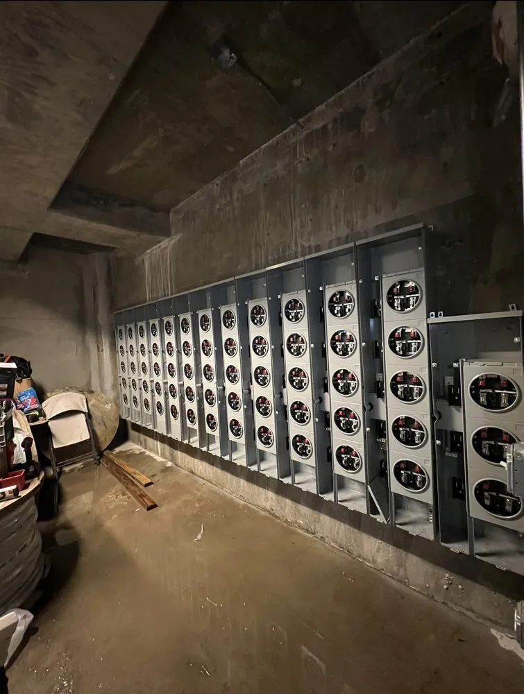 Slide of HaloCom Electric