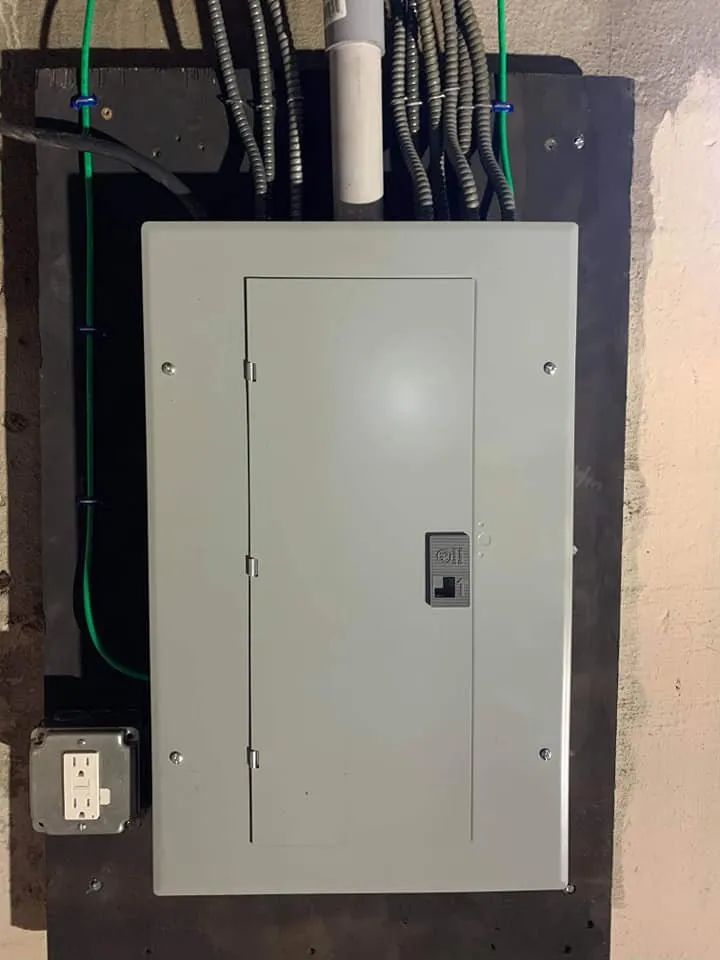 Slide of Haltom City Emergency Electrician