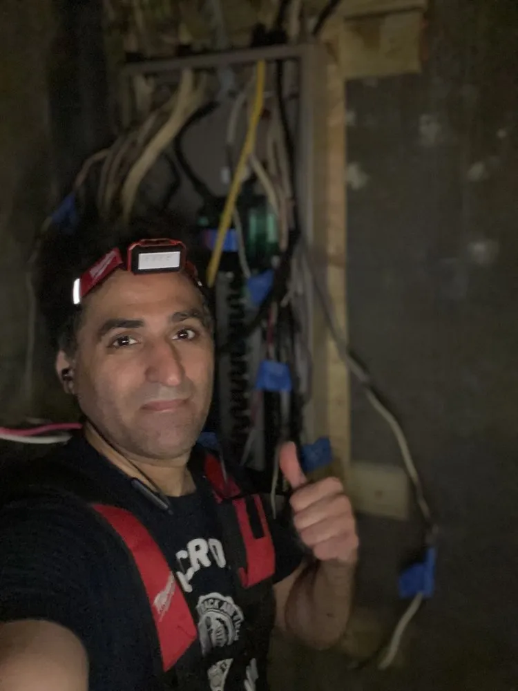 Slide of Hamid-Hoss electric