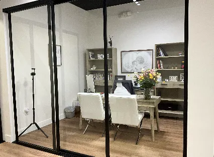 Slide of HammerHead Service