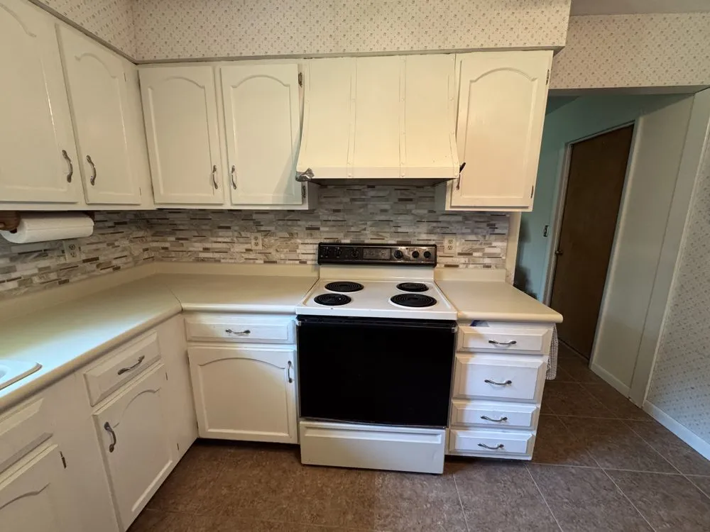 Professional circuit breaker repair in ,  by HammerTime Handyman