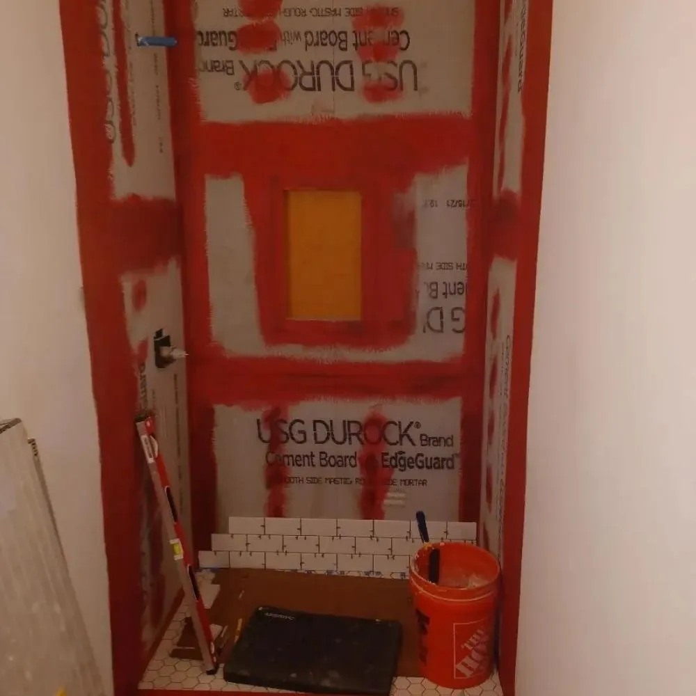 Affordable electrician providing electrical repair in , 