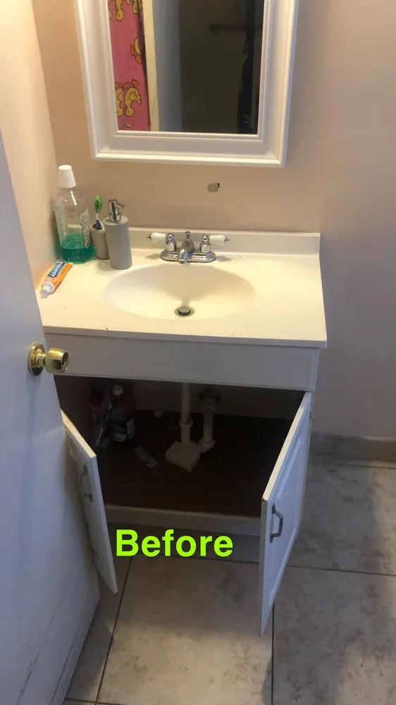 Expert electrician providing circuit breaker repair in ,