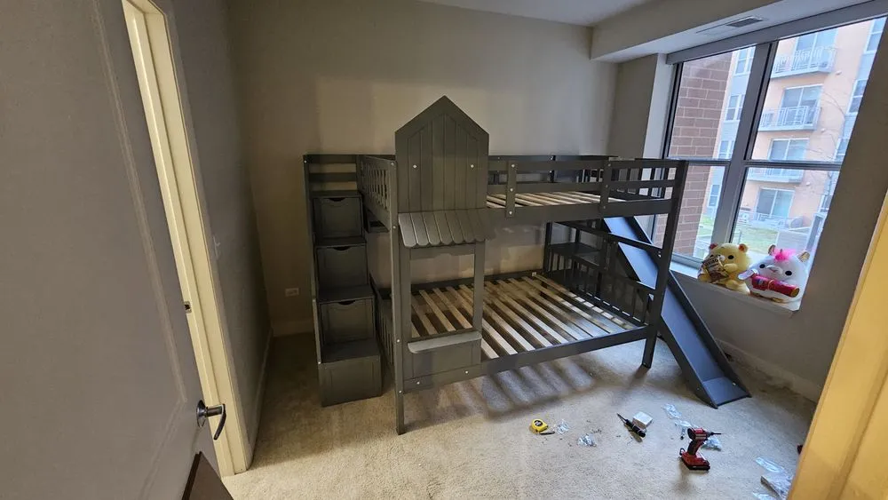 Slide of Handy Bandi