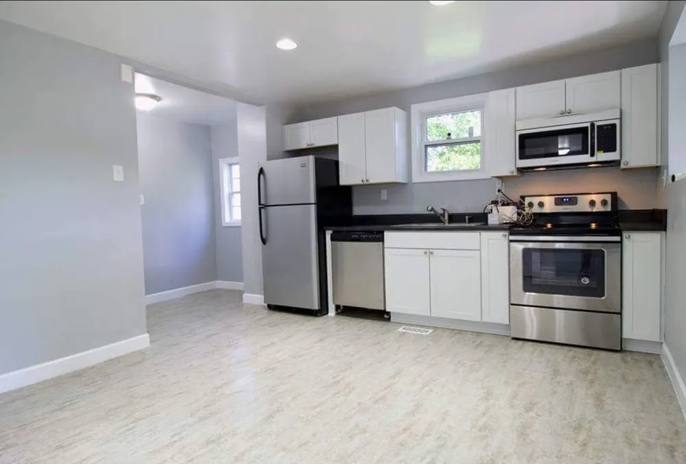 Slide of Handy Canuck