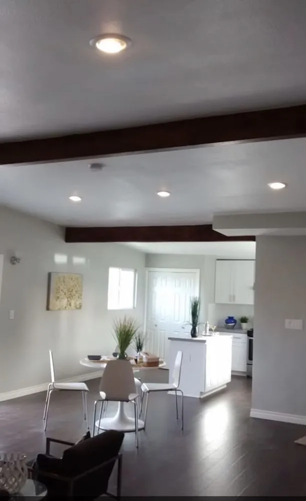 Slide of Handy-Electric