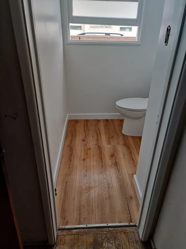 Trusted electrician providing electrical repair in , 