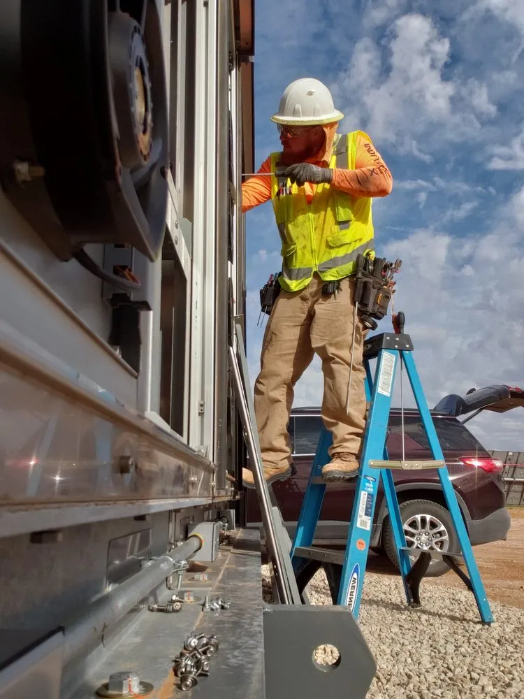 Slide of Handy Maght Services