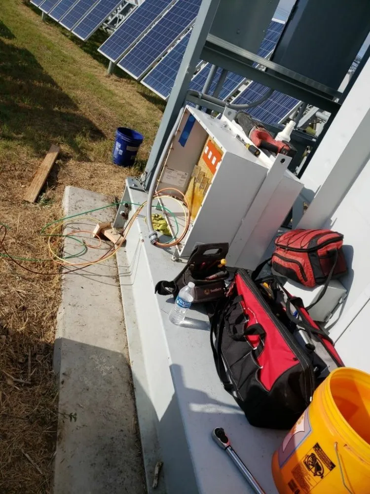 Slide of Handy Maght Services