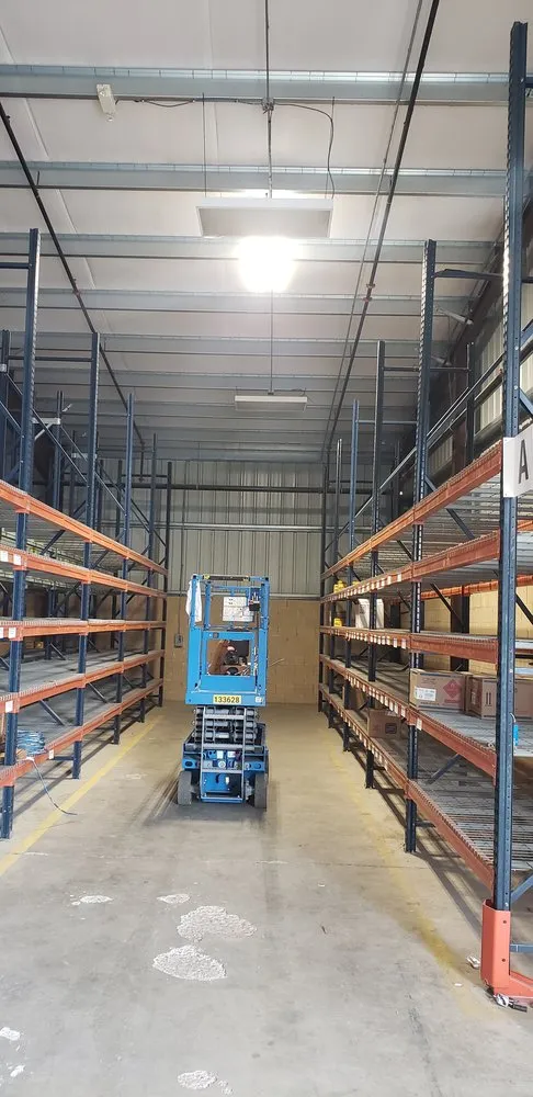 Slide of Handy Maght Services