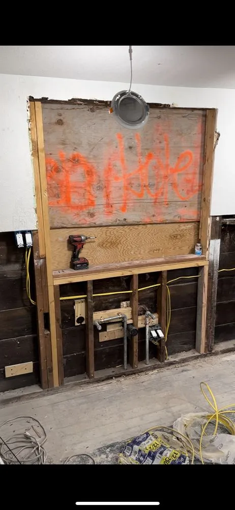 Slide of Handy Muchacho