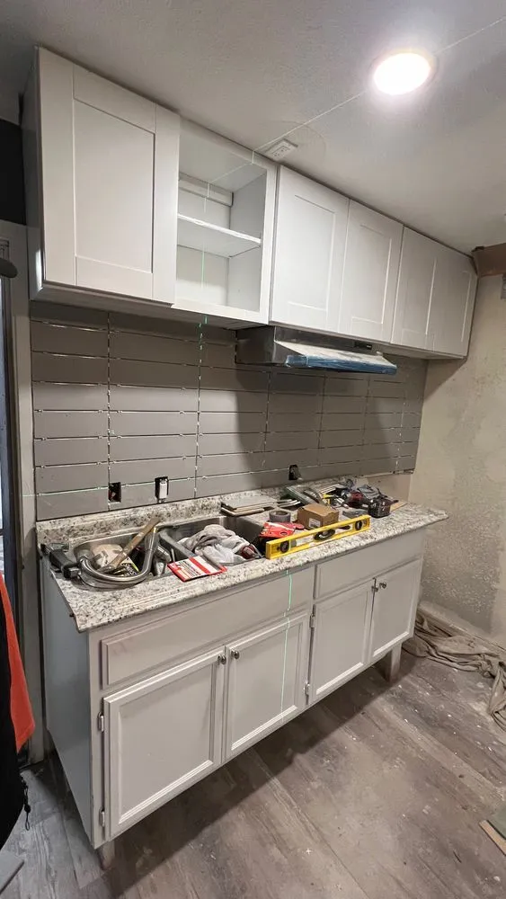 Slide of Handy Muchacho