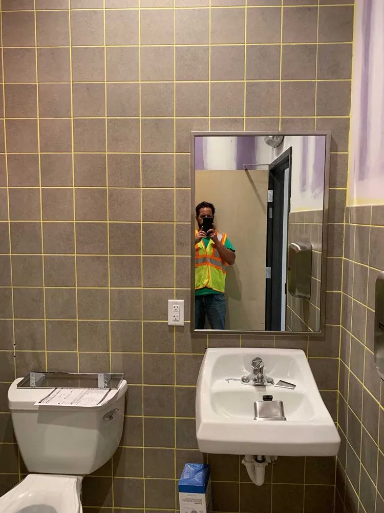 Slide of Handy Orlando