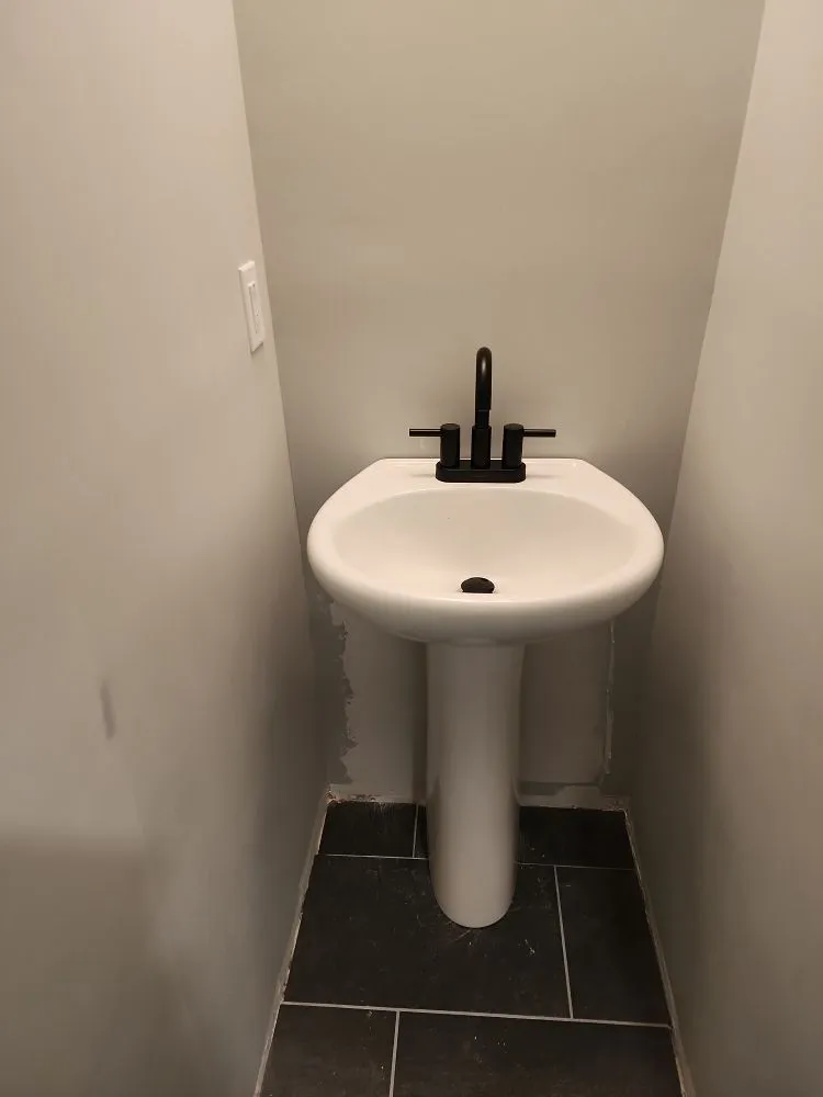 Slide of Handy Plum & Main