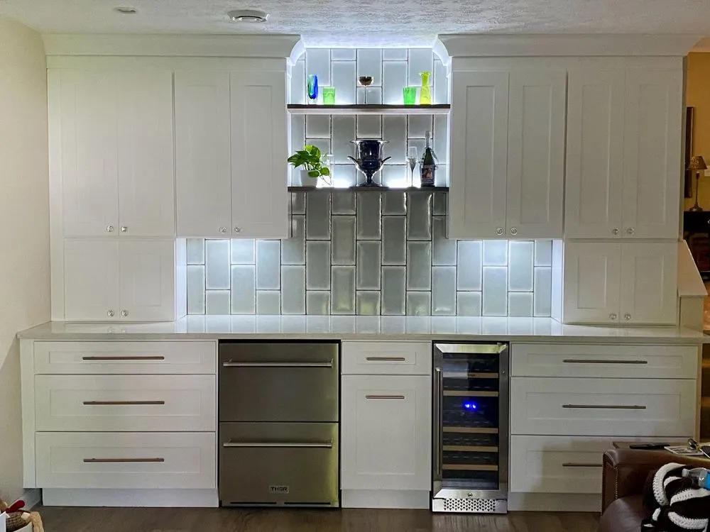 Slide of Handy Strande