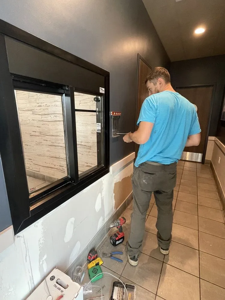 Slide of Handy Strande