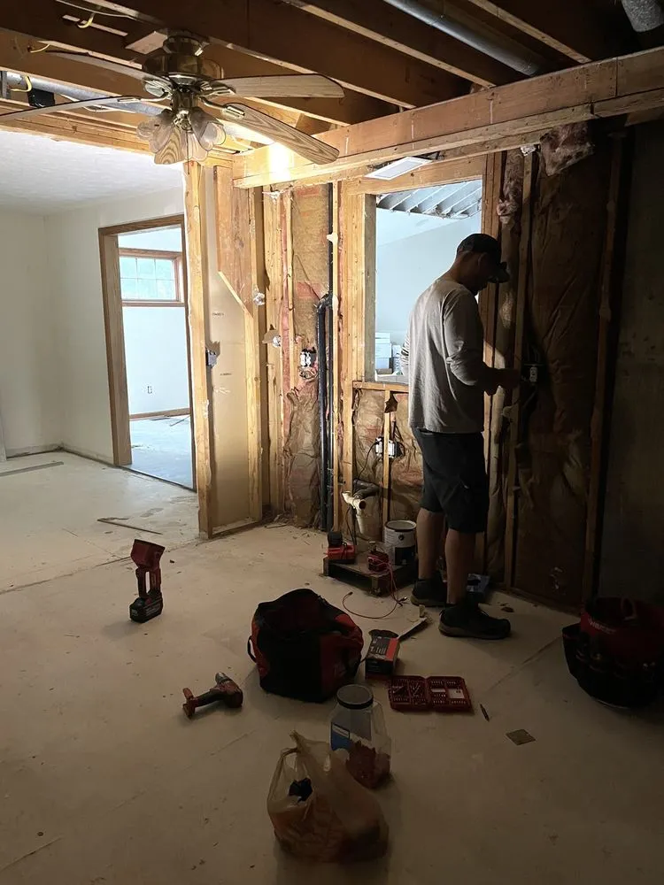 Slide of Handy Strande