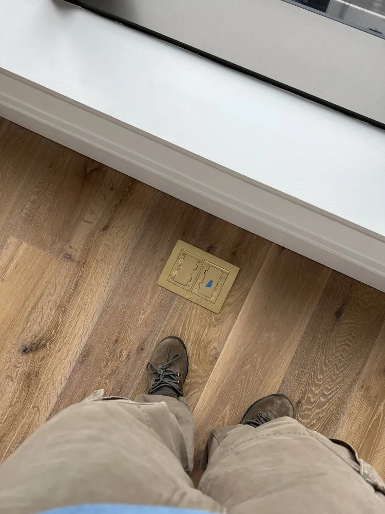 Slide of Handy Woman K&K