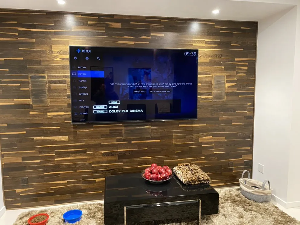 Slide of HandyCrew Services