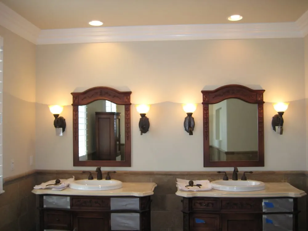 Slide of HandyCrew Services